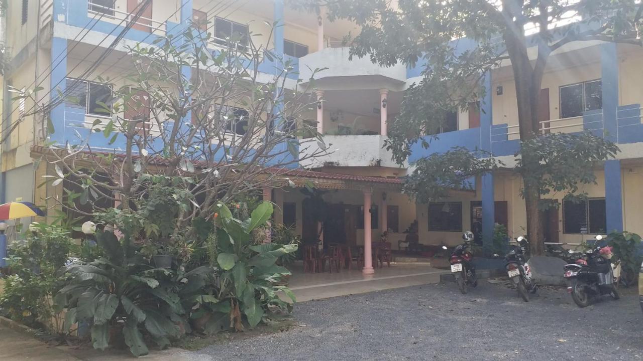 The 99 Inn Hotel Pak Chong Buitenkant foto